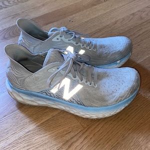 Size 8.5 New Balance 1080 running shoe good condition